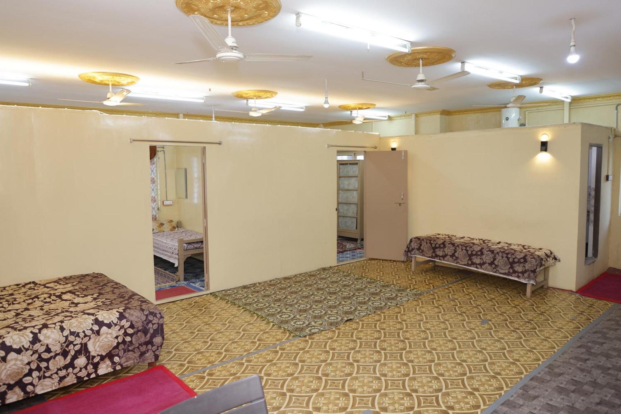 Апартаменты 3 Bhk Non-Ac For 4 To 10 Guests For Families Хайдарабад Экстерьер фото