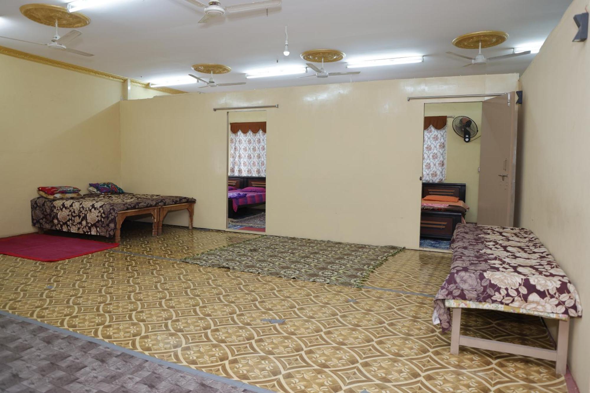 Апартаменты 3 Bhk Non-Ac For 4 To 10 Guests For Families Хайдарабад Экстерьер фото