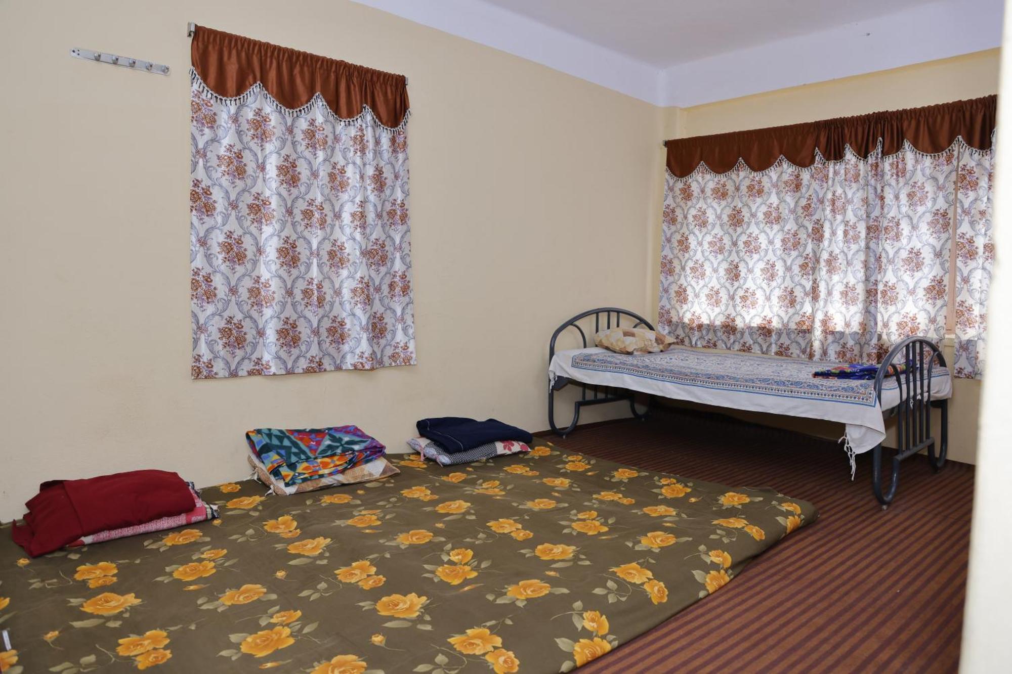 Апартаменты 3 Bhk Non-Ac For 4 To 10 Guests For Families Хайдарабад Экстерьер фото